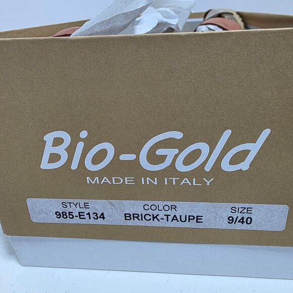 Bio-Gold Suede Leather Sandals Cork Wedge Ankle Strap Womens Size 9 Taupe Peach - Picture 12 of 14